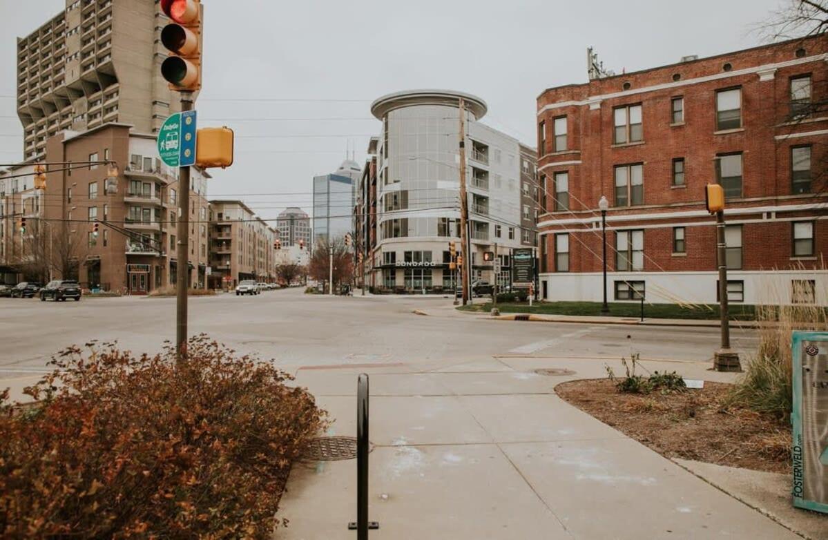 18Br 17Ba Combined Apartments Close To Lucas Oil Stadiom Indianapolis Exterior foto